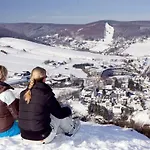 Vakantiehuis Free Willi Mit Wintergarten Und Grosser Eingezaeunter Terrasse Willingen (Upland)