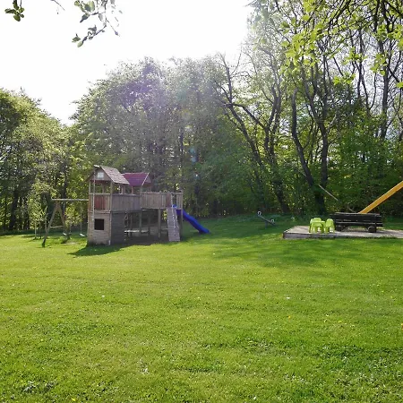 Free Willi Mit Wintergarten Und Grosser Eingezaeunter Terrasse *