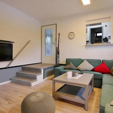 Free Willi Mit Wintergarten Und Grosser Eingezaeunter Terrasse